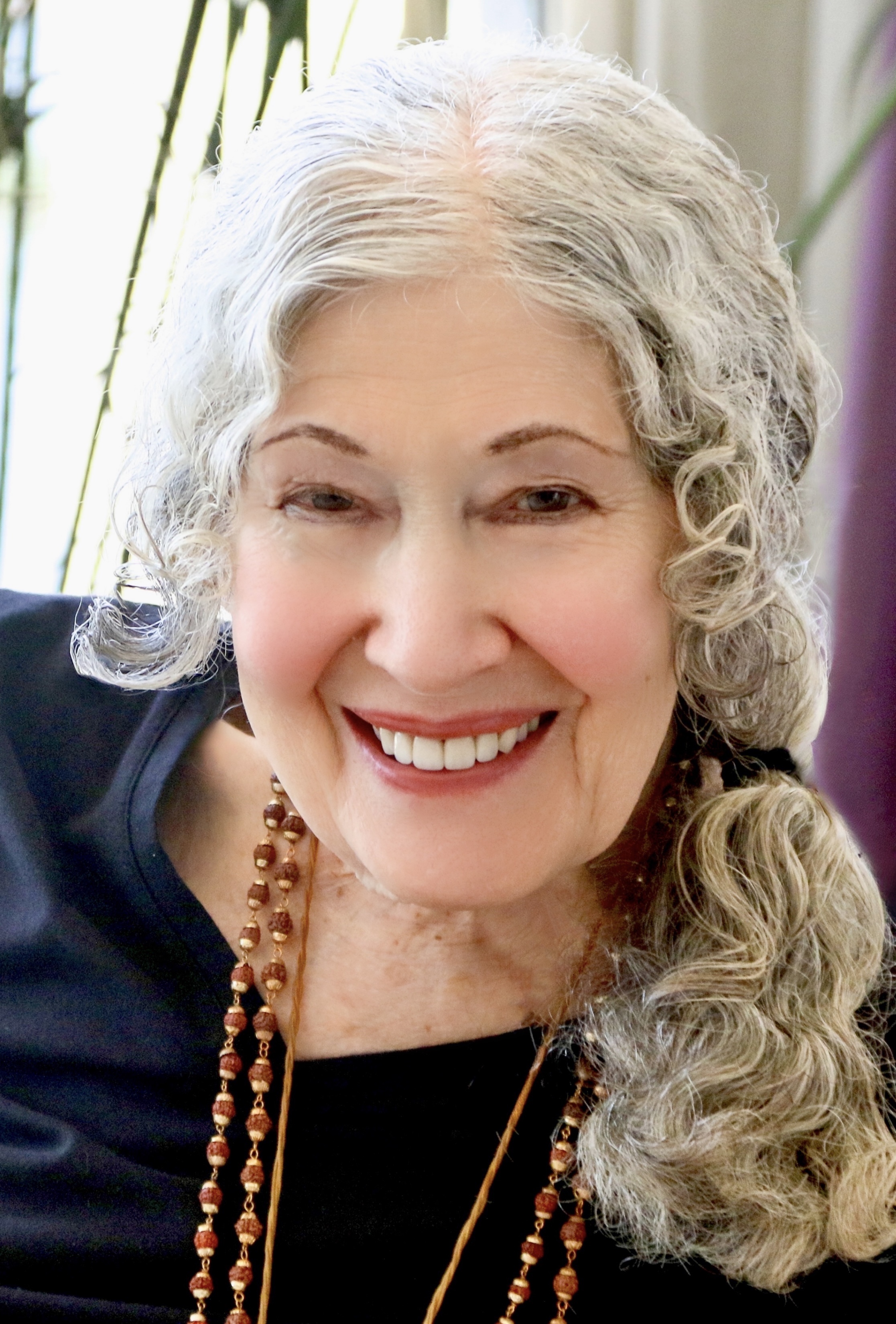 Marilyn Gordon the best spiritual healing and hypnotherapy certification course instructor in usa